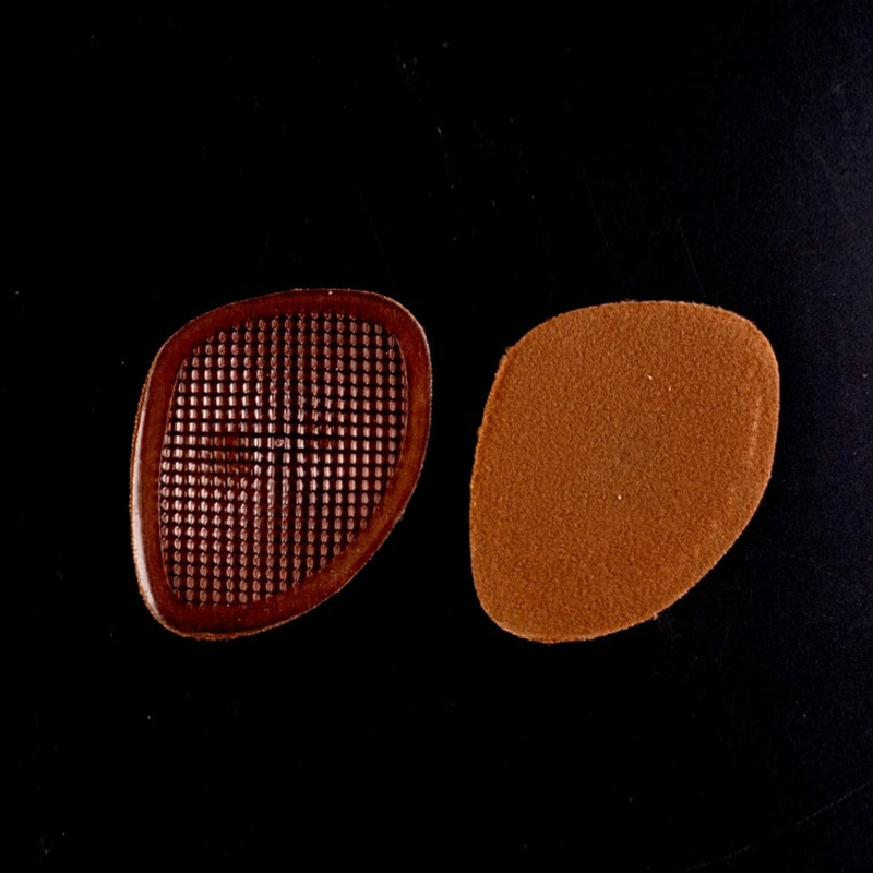 Dámské boty používají polštářek na přední část chodidla