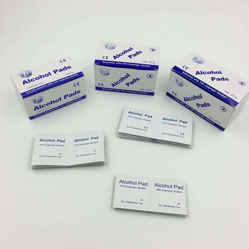 Vatový tampon s alkoholem